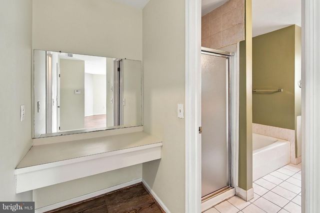 10 JACKIE DR, Lawrenceville, NJ 08648