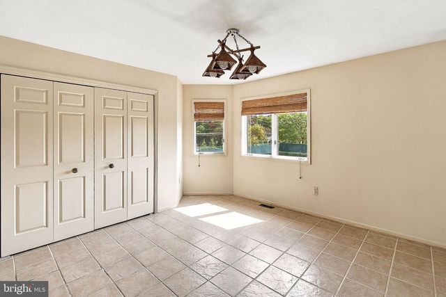 10 JACKIE DR, Lawrenceville, NJ 08648