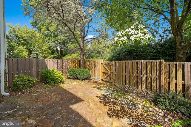 10 JACKIE DR, Lawrenceville, NJ 08648