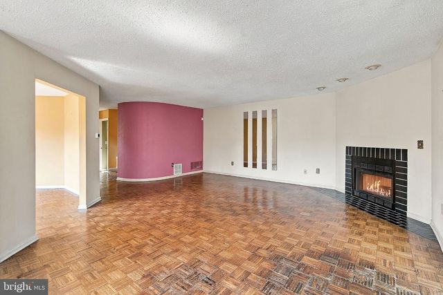 10 JACKIE DR, Lawrenceville, NJ 08648