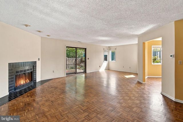 10 JACKIE DR, Lawrenceville, NJ 08648