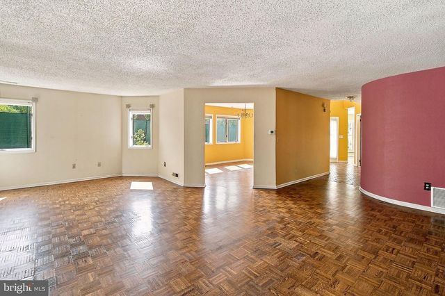 10 JACKIE DR, Lawrenceville, NJ 08648