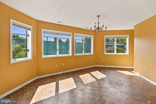 10 JACKIE DR, Lawrenceville, NJ 08648