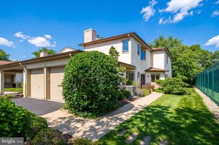 10 JACKIE DR, Lawrenceville, NJ 08648