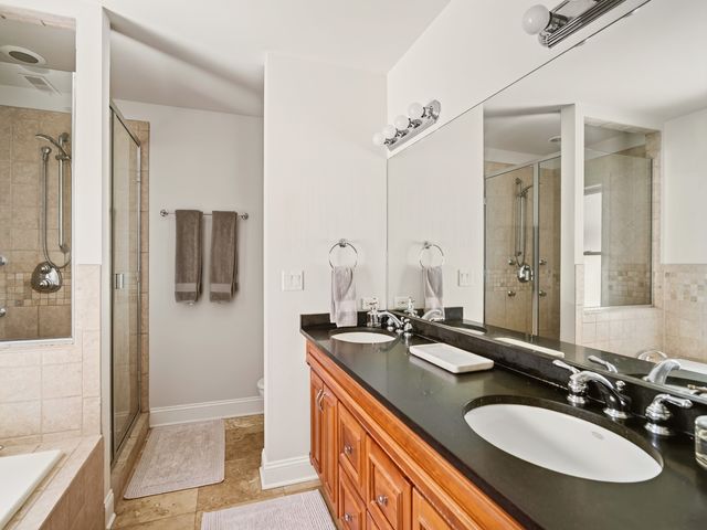 303 Park Avenue, Clarendon Hills, IL 60514