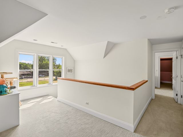 303 Park Avenue, Clarendon Hills, IL 60514