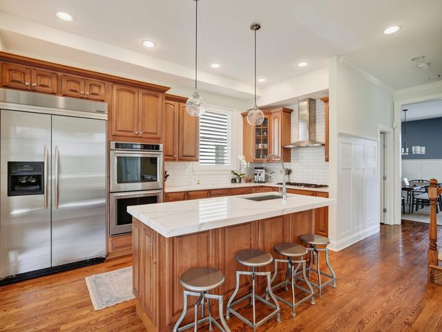 303 Park Avenue, Clarendon Hills, IL 60514