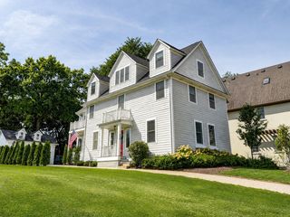 303 Park Avenue, Clarendon Hills, IL 60514
