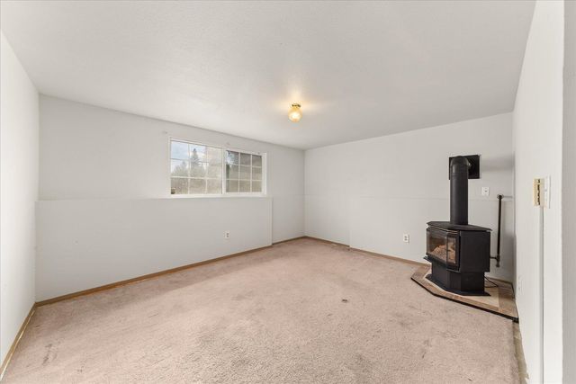 11296 W Sagewood Rd, Nine Mile Falls, WA 99026