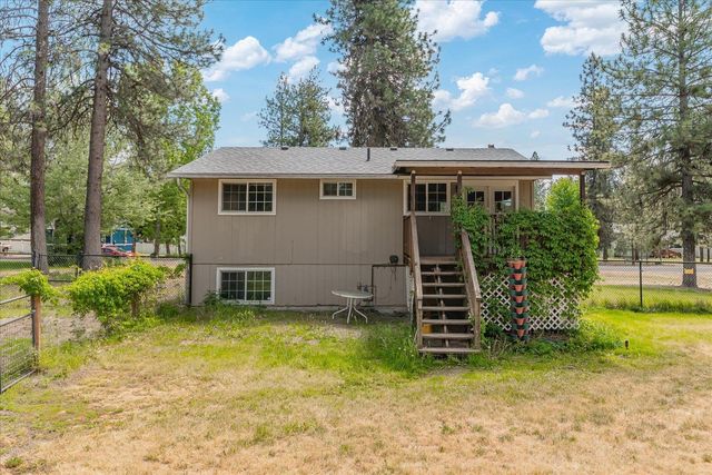 11296 W Sagewood Rd, Nine Mile Falls, WA 99026