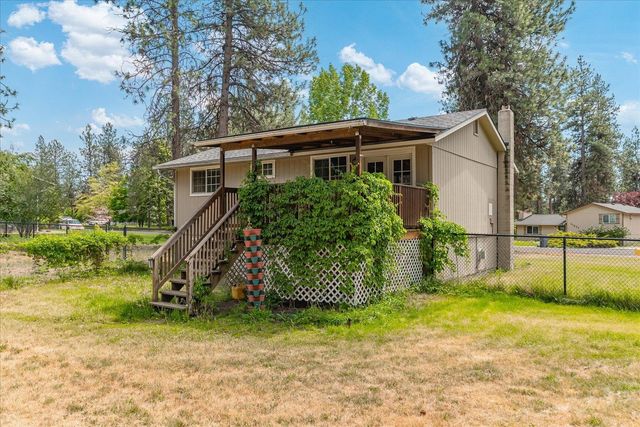 11296 W Sagewood Rd, Nine Mile Falls, WA 99026