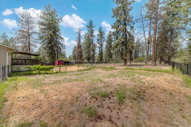 11296 W Sagewood Rd, Nine Mile Falls, WA 99026