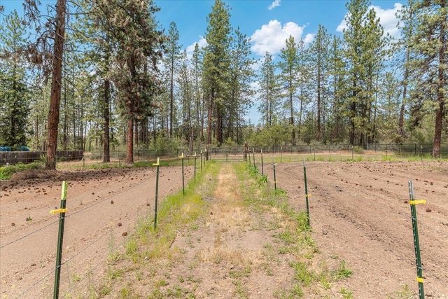 11296 W Sagewood Rd, Nine Mile Falls, WA 99026