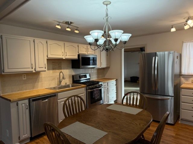 533 Glen Avenue, Romeoville, IL 60446