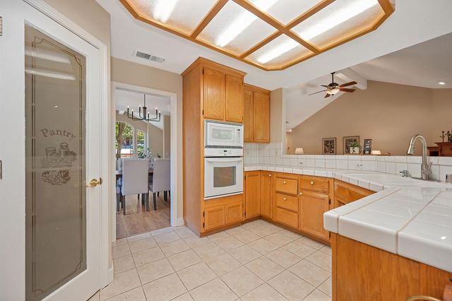 2809 Loon Ct, Cameron Park, CA 95682