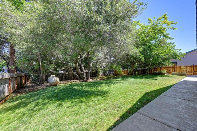 2809 Loon Ct, Cameron Park, CA 95682