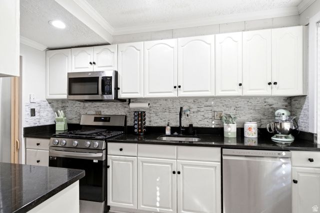 3880 S GRANDVIEW DR, Ogden, UT 84403