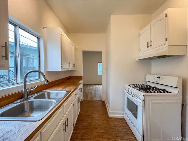 3956 W 27th Street, Los Angeles, CA 90018