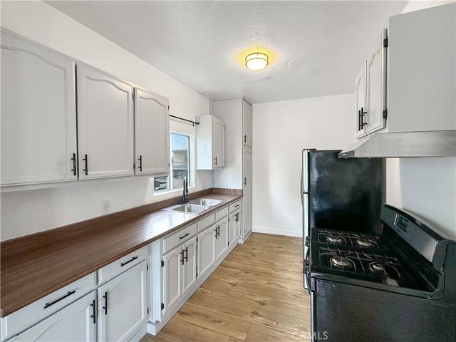 3956 W 27th Street, Los Angeles, CA 90018
