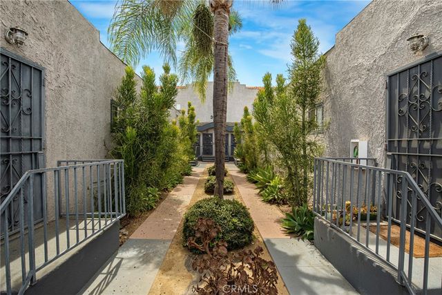 3956 W 27th Street, Los Angeles, CA 90018