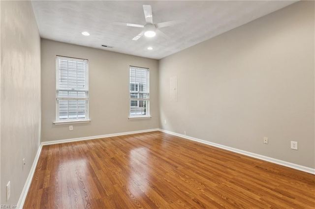 5228 Moreland ST, Suffolk, VA 23435