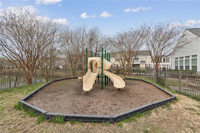 5228 Moreland ST, Suffolk, VA 23435