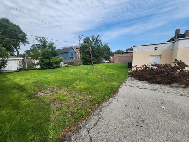 7318 S Cottage Grove Avenue, Chicago, IL 60619