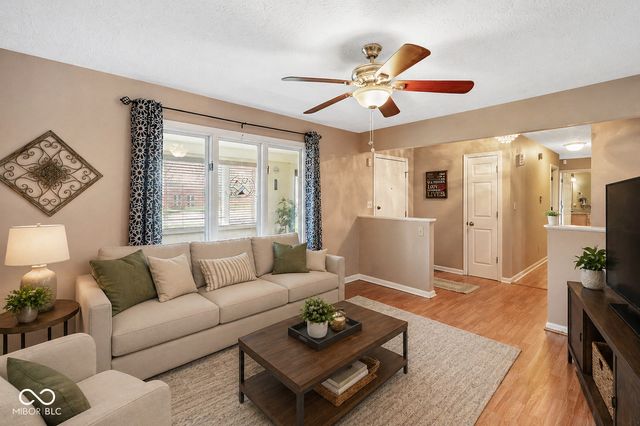 758 Stafford Road, Plainfield, IN 46168