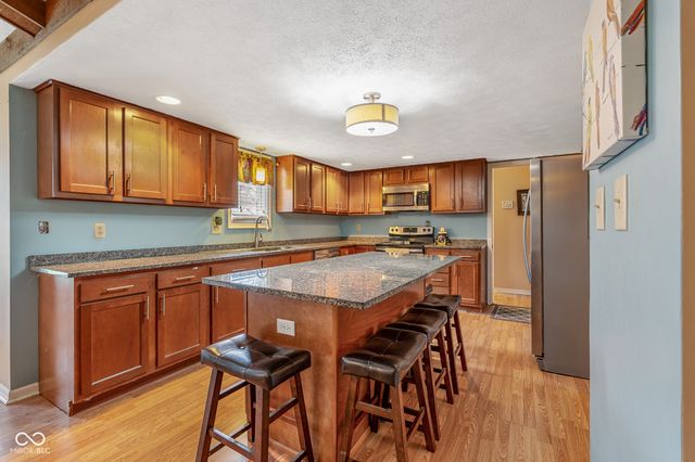 758 Stafford Road, Plainfield, IN 46168