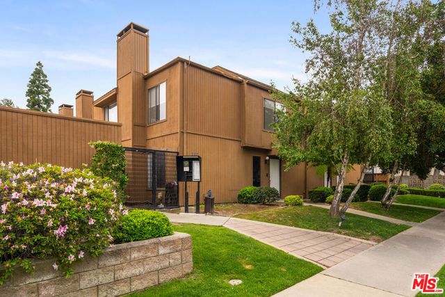 100 Hurlbut Street 12, Pasadena, CA 91105