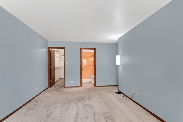4011 W 97th Street 2N, Oak Lawn, IL 60453