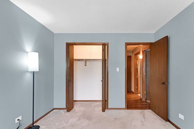4011 W 97th Street 2N, Oak Lawn, IL 60453