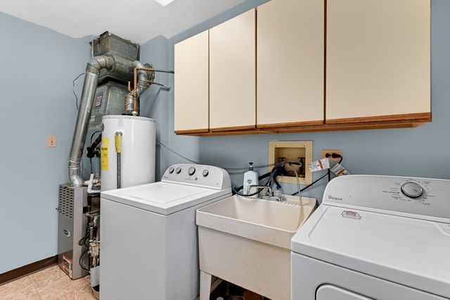 4011 W 97th Street 2N, Oak Lawn, IL 60453