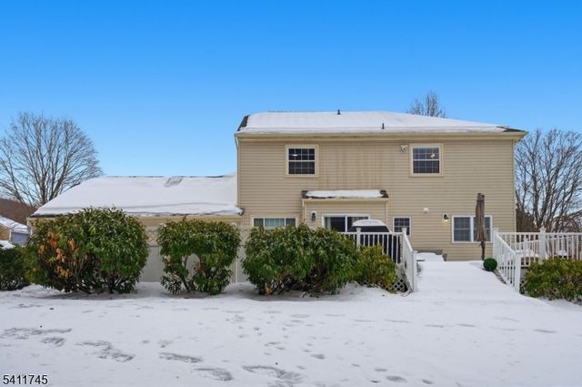 45 Knob Hill Rd, Washington Twp., NJ 07840