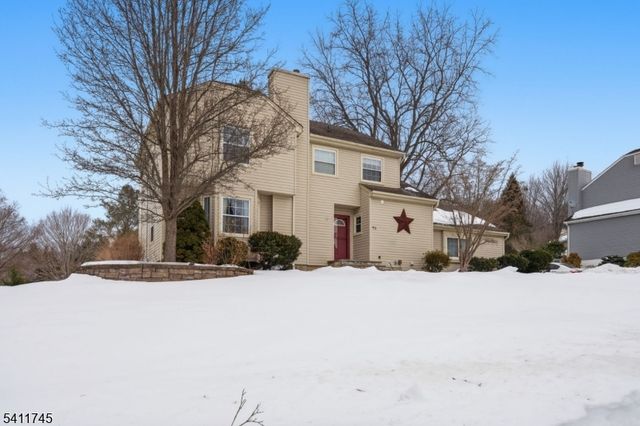 45 Knob Hill Rd, Washington Twp., NJ 07840