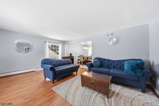 45 Knob Hill Rd, Washington Twp., NJ 07840