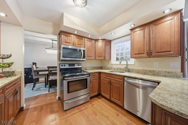 45 Knob Hill Rd, Washington Twp., NJ 07840