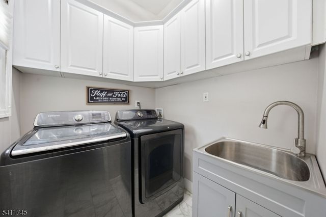 45 Knob Hill Rd, Washington Twp., NJ 07840