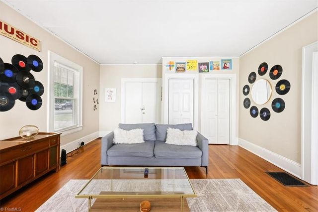 2021 Elizabeth Avenue, Winston-salem, NC 27103