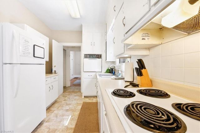 2021 Elizabeth Avenue, Winston-salem, NC 27103