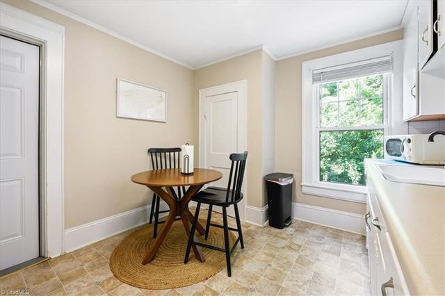 2021 Elizabeth Avenue, Winston-salem, NC 27103