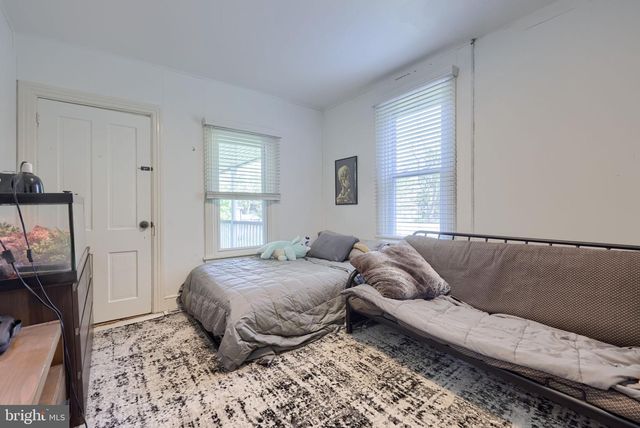 149 W BROAD ST, Salunga, PA 17538