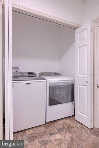149 W BROAD ST, Salunga, PA 17538