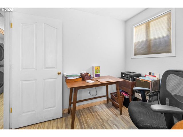 945 Ne COMMERCIAL St, Waldport, OR 97394