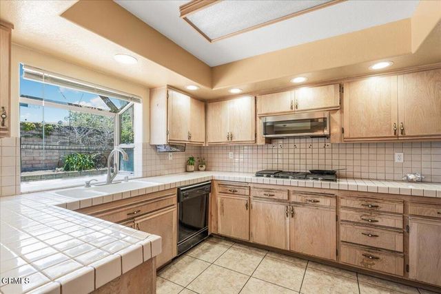 1600 Holly Avenue, Oxnard, CA 93036