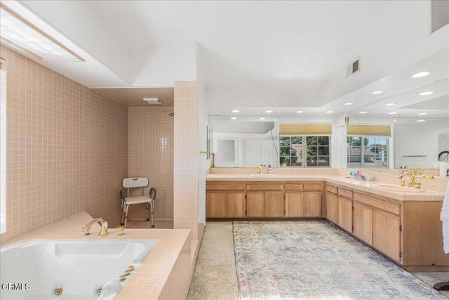 1600 Holly Avenue, Oxnard, CA 93036