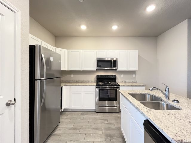 7822 Savannah Brooks, Live Oak, TX 78233