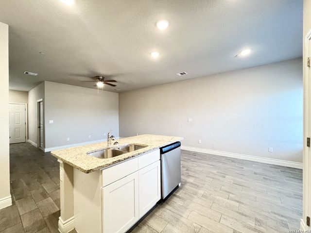 7822 Savannah Brooks, Live Oak, TX 78233