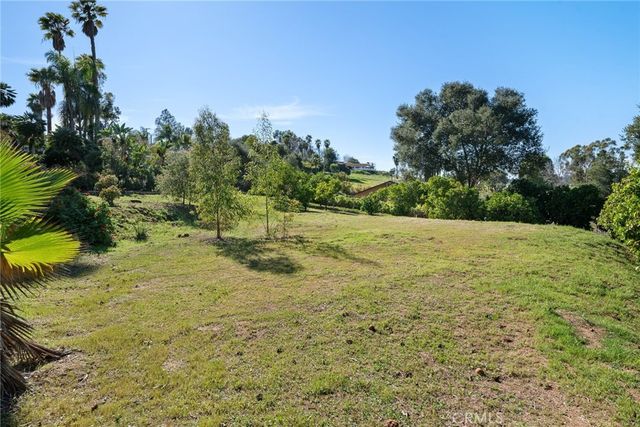 1367 Teepee Drive, Escondido, CA 92027