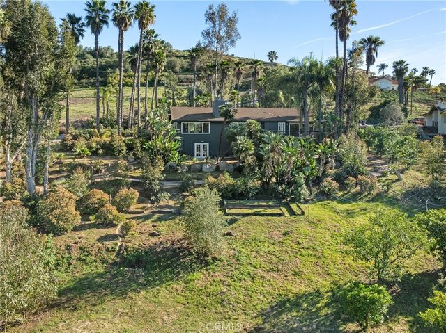 1367 Teepee Drive, Escondido, CA 92027